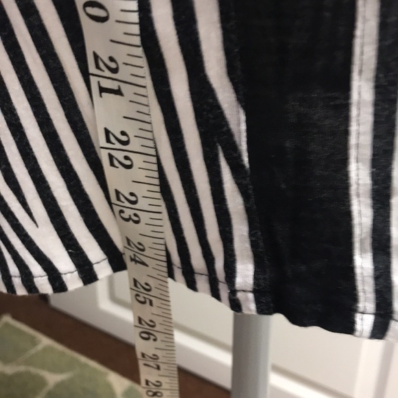 Super soft black and white stripe tunic tank - Picture 4 of 8